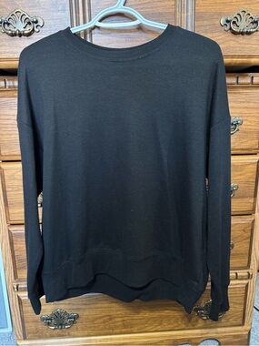 H&M Women's Black Crewneck Sweater